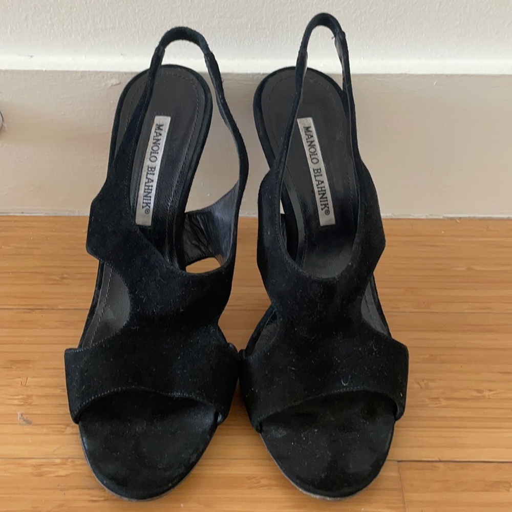 Manolo Blahnik Black Suede Heel (7)